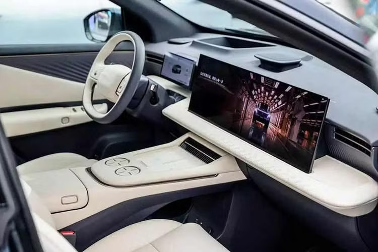 interior nissan nx8