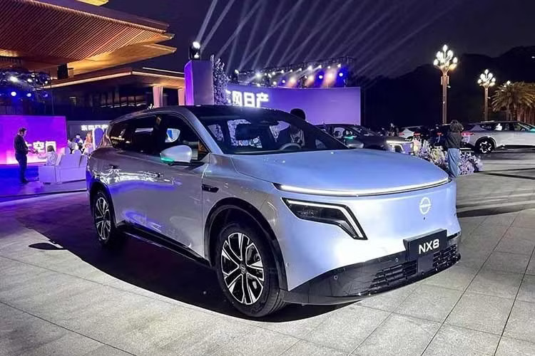 pret nissan nx8