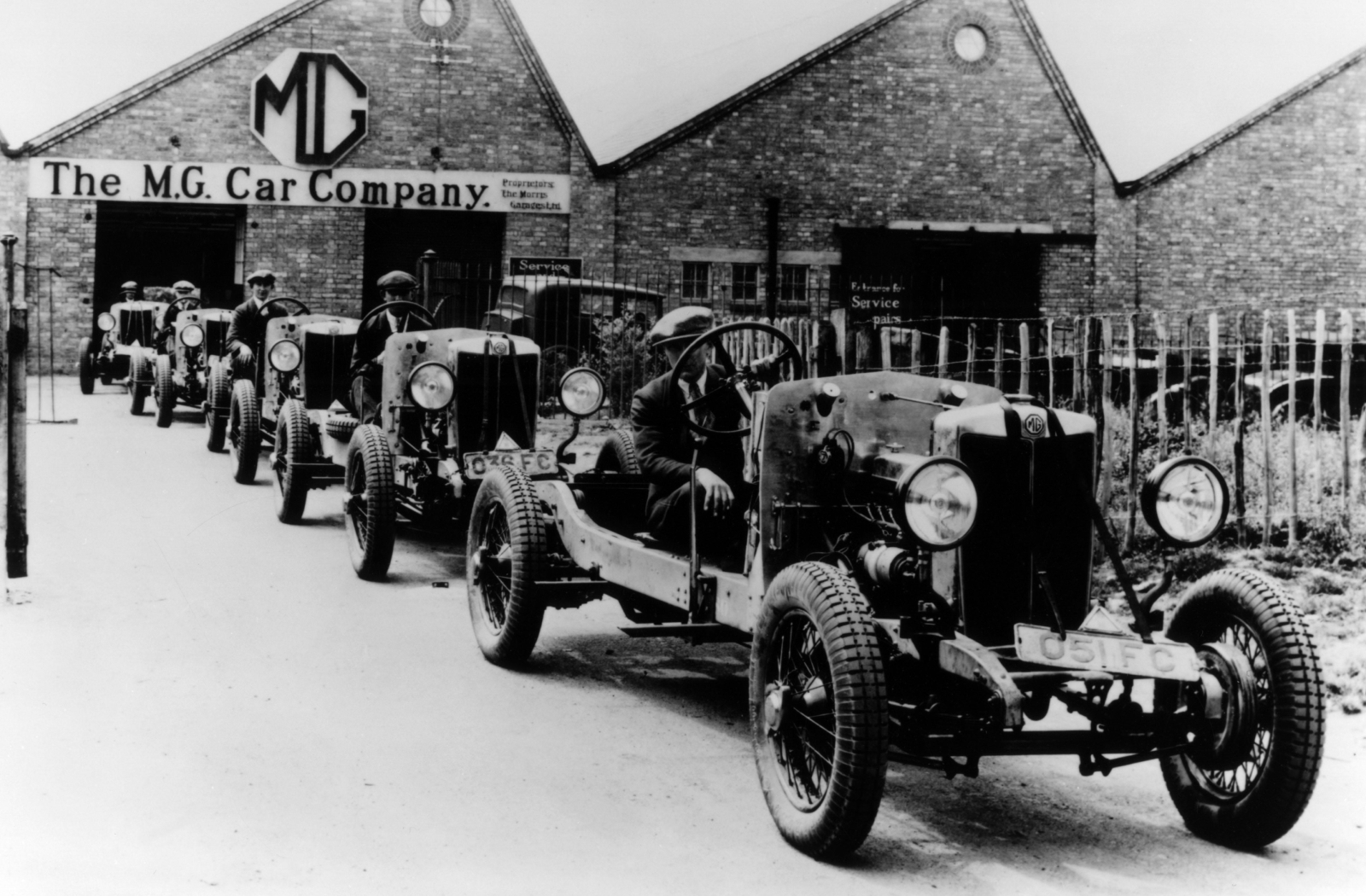 istoria mg auto