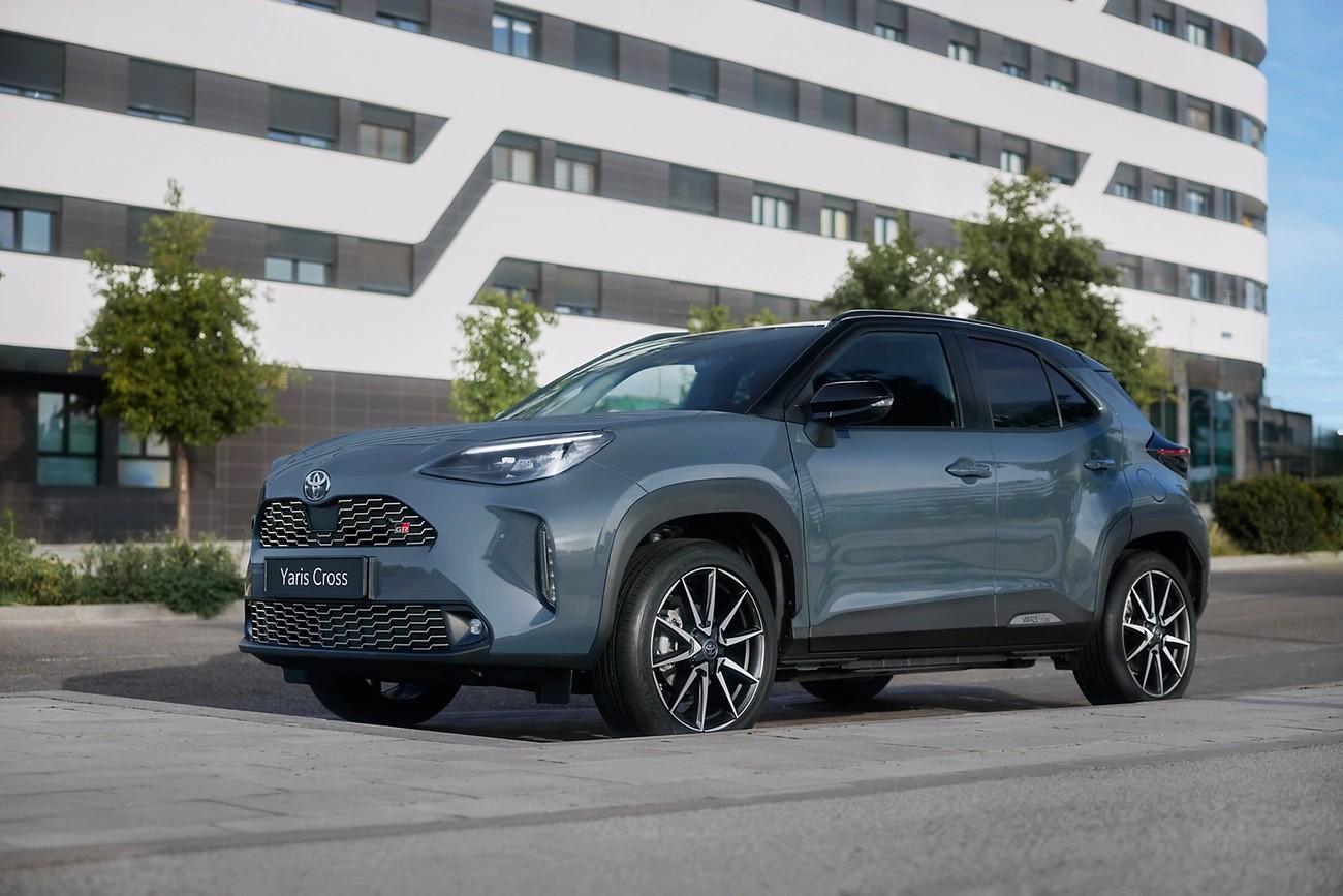 toyota yaris cross hybrid