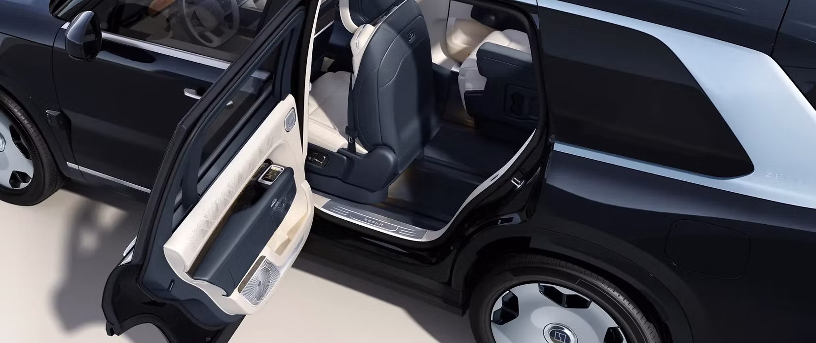 c266d8_2b573d44eac34be6afc7ef27bb2a2428~mv2